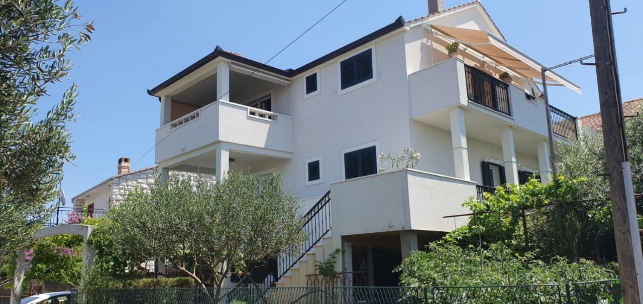 Salsa Supetar Exterior foto